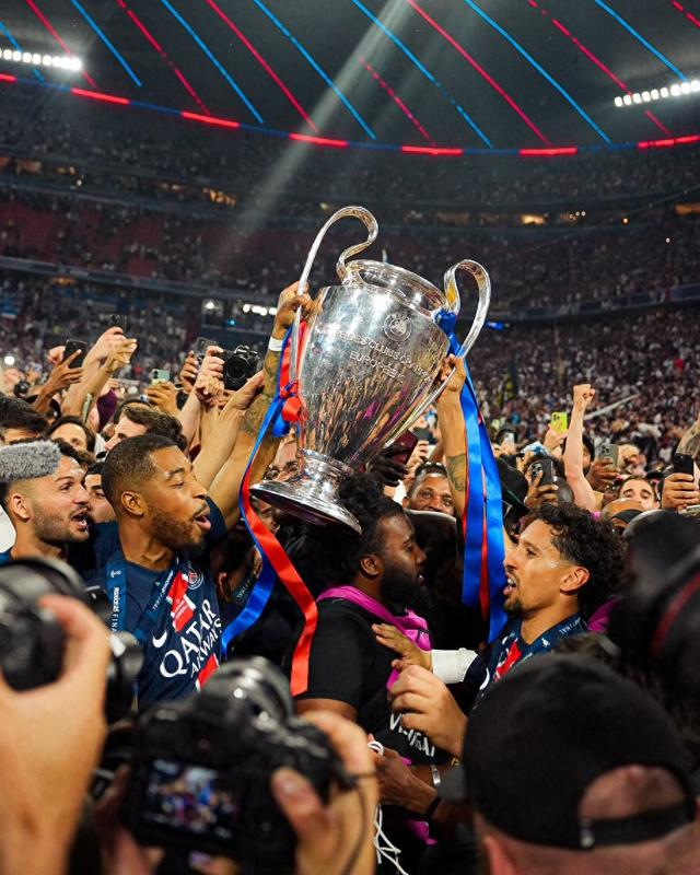 窗口期巴黎圣日耳曼备战欧冠,主帅复盘细节曝光,悬念犹存,更衣室氛围转暖的简单介绍 窗口期巴黎圣日耳曼备战欧冠,主帅复盘细节曝光,悬念犹存,更衣室氛围转暖的简单介绍