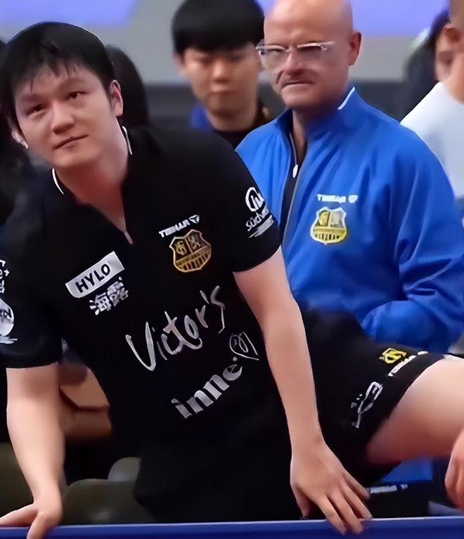 夏洛特黄蜂训练开放日，今晚止住颓势引欢呼，德国杯在即，团队化学反应显著的简单介绍